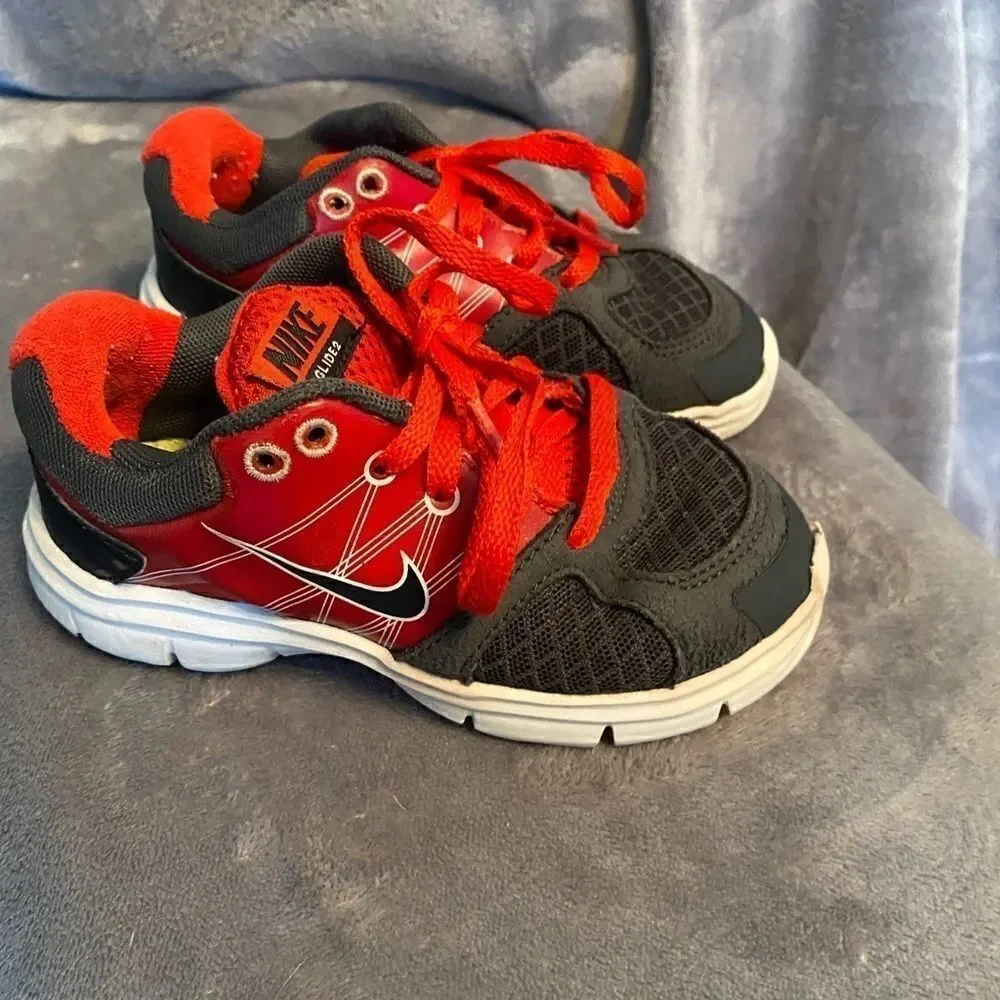 Nike glide 2 Black and red